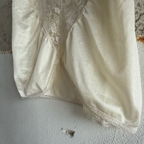 Vintage‎ Lace Cami Satin Camisole Coquette Balletcore Lingerie Top Ivory Size S - Picture 2 of 6